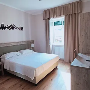 Guest house Station Group - Via Ponte Seveso 18, Milan
